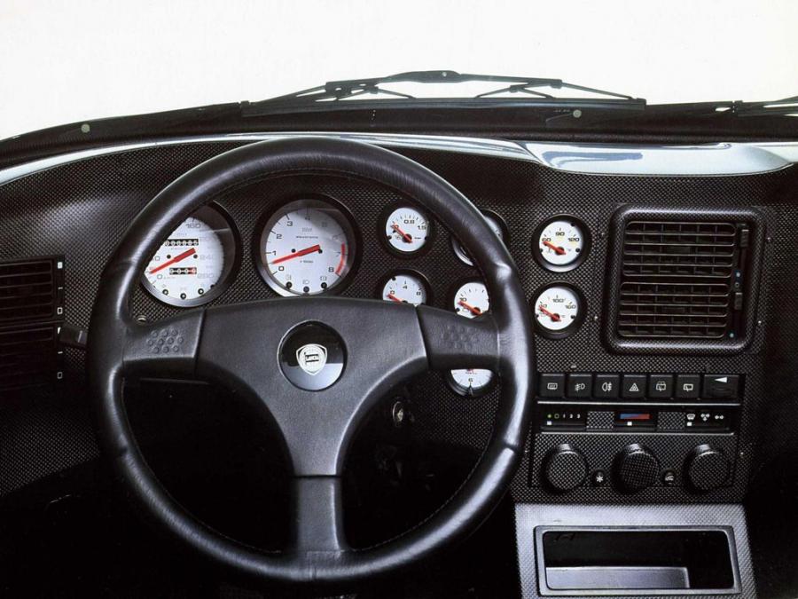  Lancia Hyena 1992 года  (фото 3 из 12)